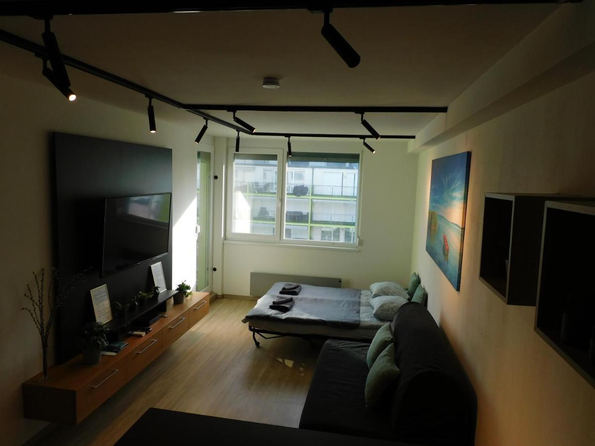 Chill & Relax Apartment Siófok Eksteriør billede